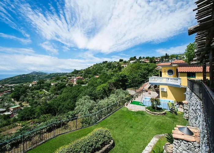 Вилла Turtle Масса-Лубренсе